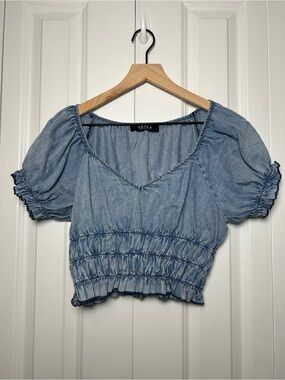 AKIRA Light Wash Denim Smocked Crop Top Short Puff Sleeve Size S